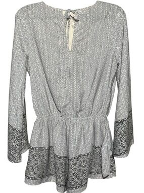 Illa Illa Gray Tonal Geo Pattern Romper Shorts Lightweight Boho Resort Vacation